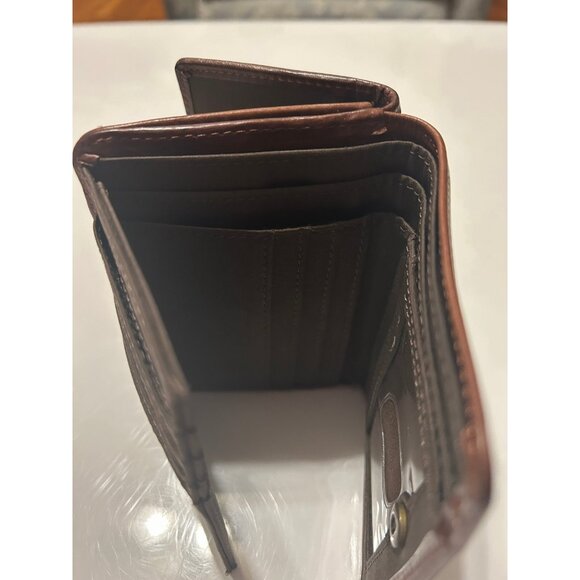 Fossil Genuine Leather - Picture 8 of 10